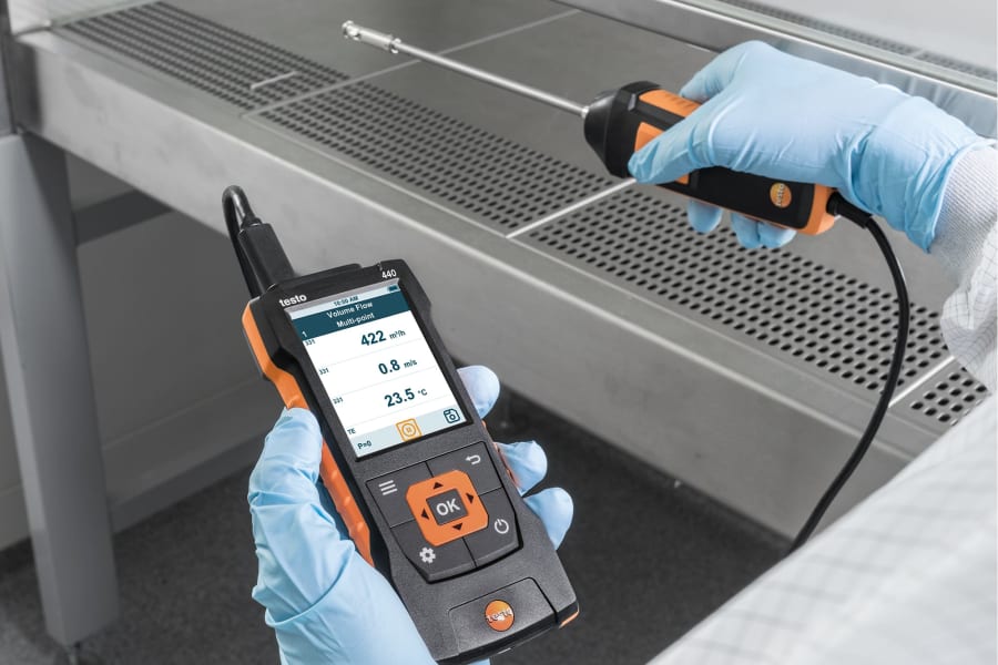 Detect the smallest differences in current with the testo 440 Multifunction IAQ Meter.