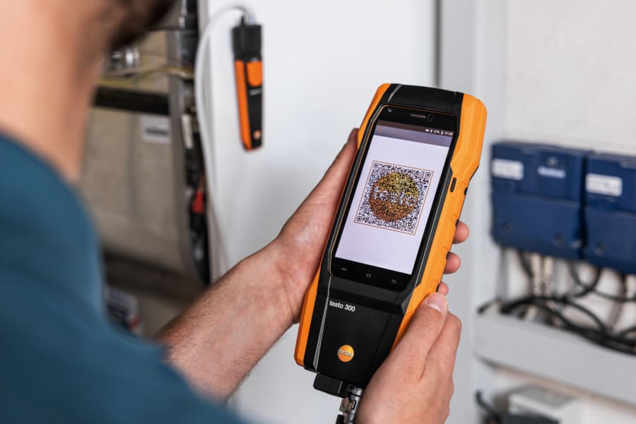 Rookgasanalyser testo 300 NEXT LEVEL met QR-codescanner