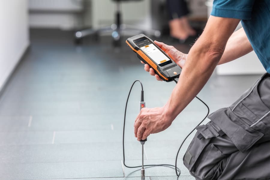 Surface temperature meter from Testo