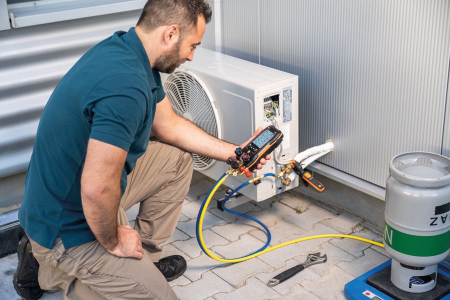 Carry out measurements on heat pumps