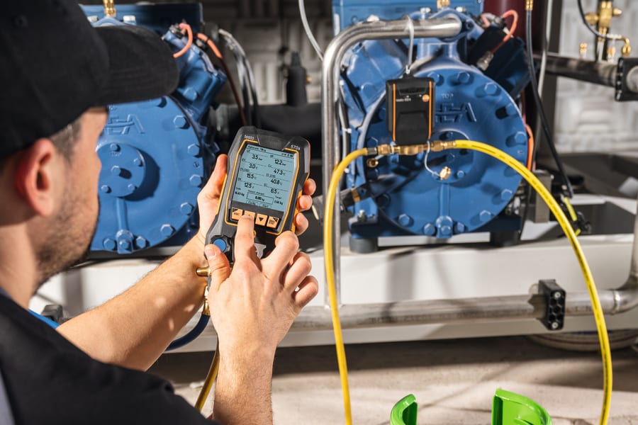 Digitale Monteurhilfe testo 570s mit intelligenter Fehleranalyse, langer Standzeit und großem Datenspeicher