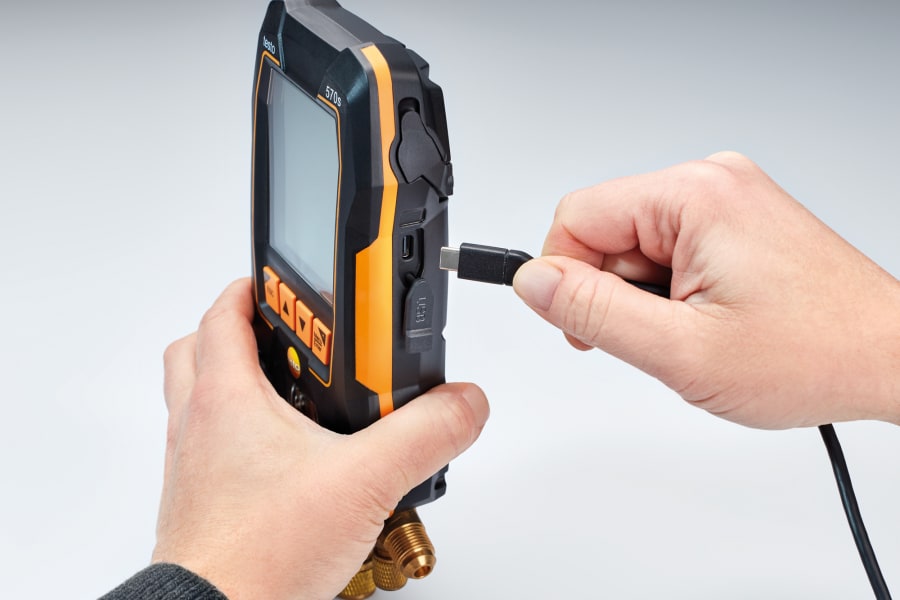 Digitale Monteurhilfe testo 570s mit intelligenter Fehleranalyse, langer Standzeit und großem Datenspeicher