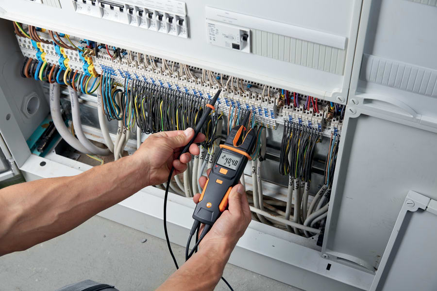 Comprobador de tensión y corriente testo 755-2