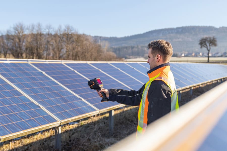 Verificarea panourilor fotovoltaice
