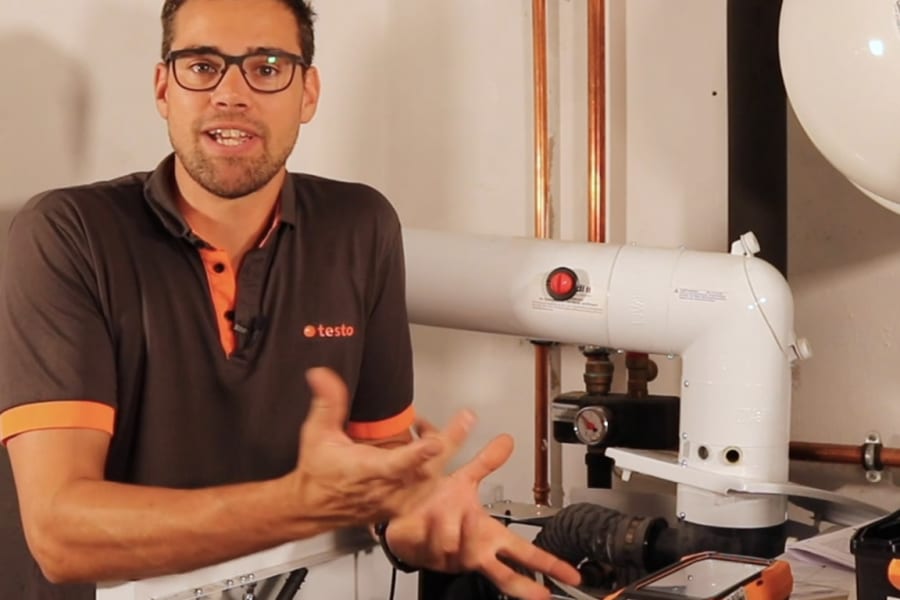 Lernvideos zur Abgasmessung mit Marcel von Zons