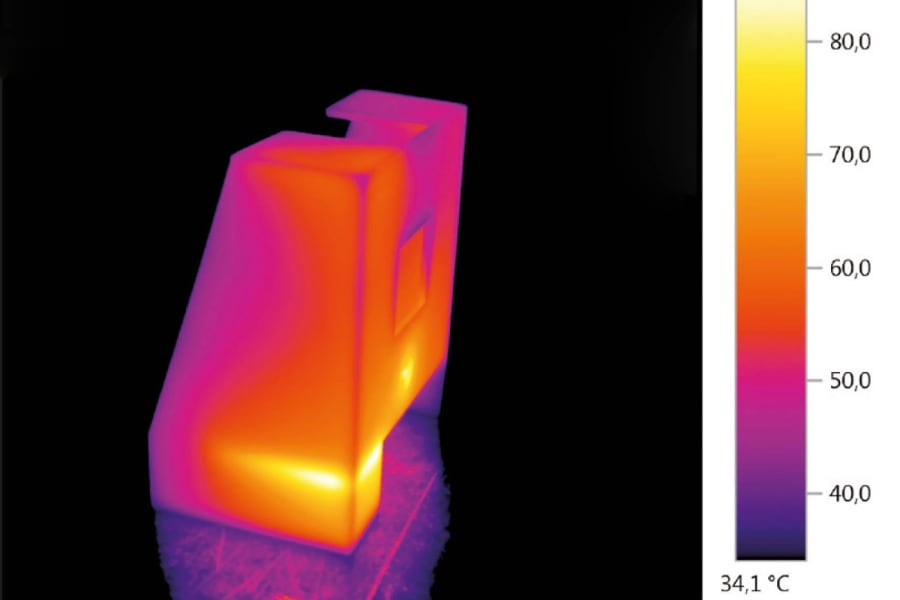 Imagine termică a unei piese din plastic