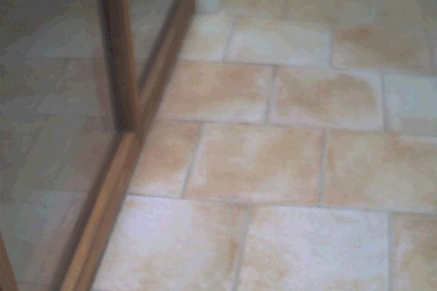 Thermal imager heating construction