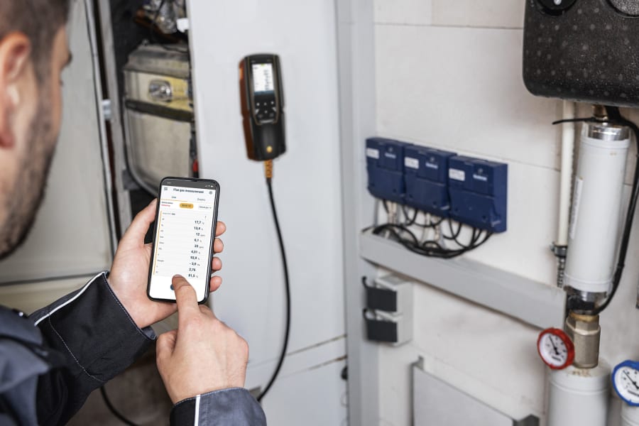 testo 310 II displays up to 7 parameters simultaneously