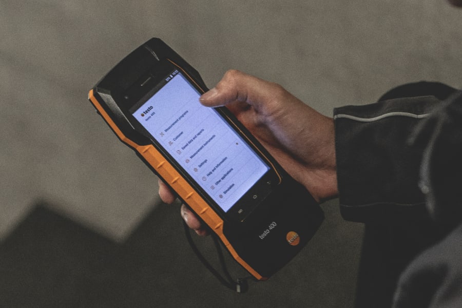 Strumento universale per la misura dei parametri ambientali testo 400