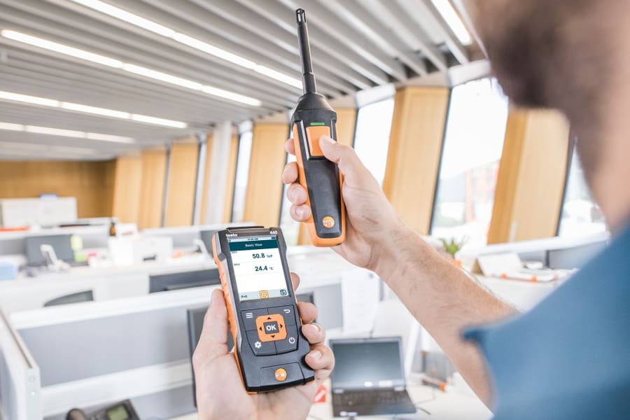 Determine room humidity