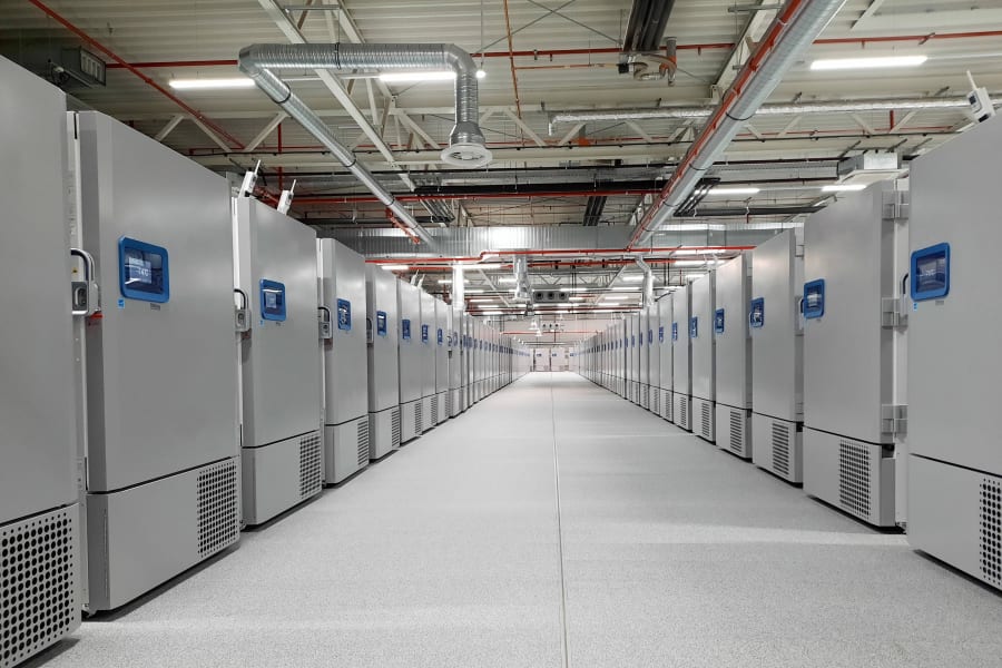 Simon Hegele — lounge pharmaceutique