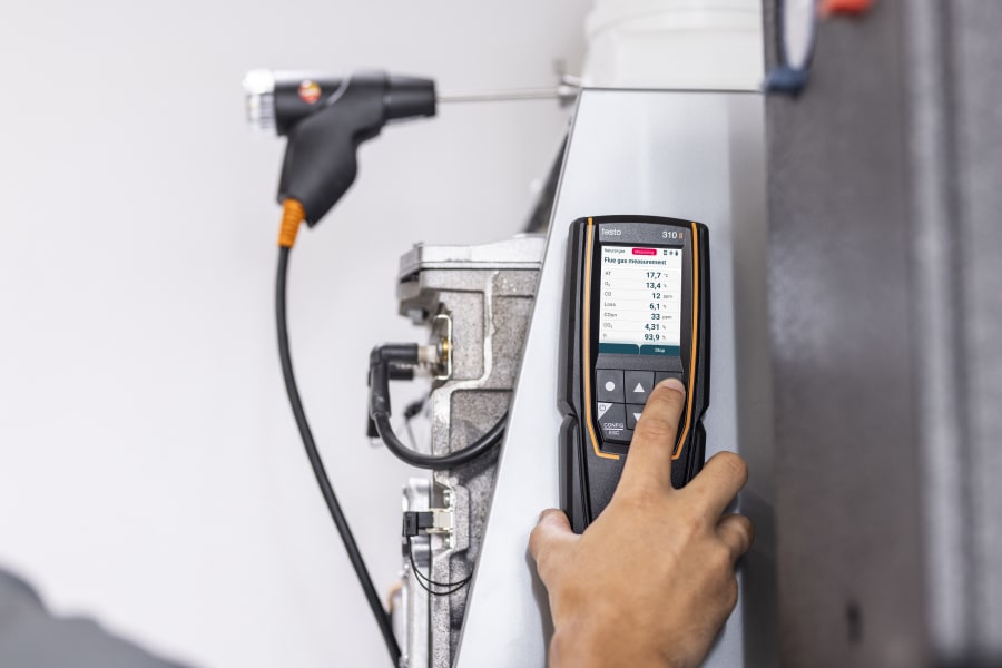 testo 310 with Intuitive Colour Display & Menu