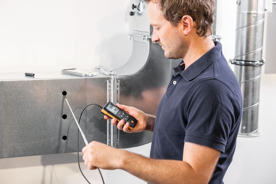 Anemometer z vročo žico