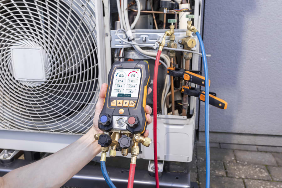 Wärmepumpen warten mit Digitaler Monteurhilfe testo 570s