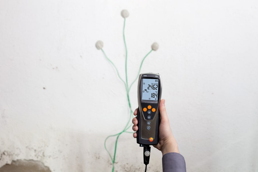 Im Messgerät testo 635 laufen die verschiedenen Temperaturen zusammen und der U-Wert wird berechnet.