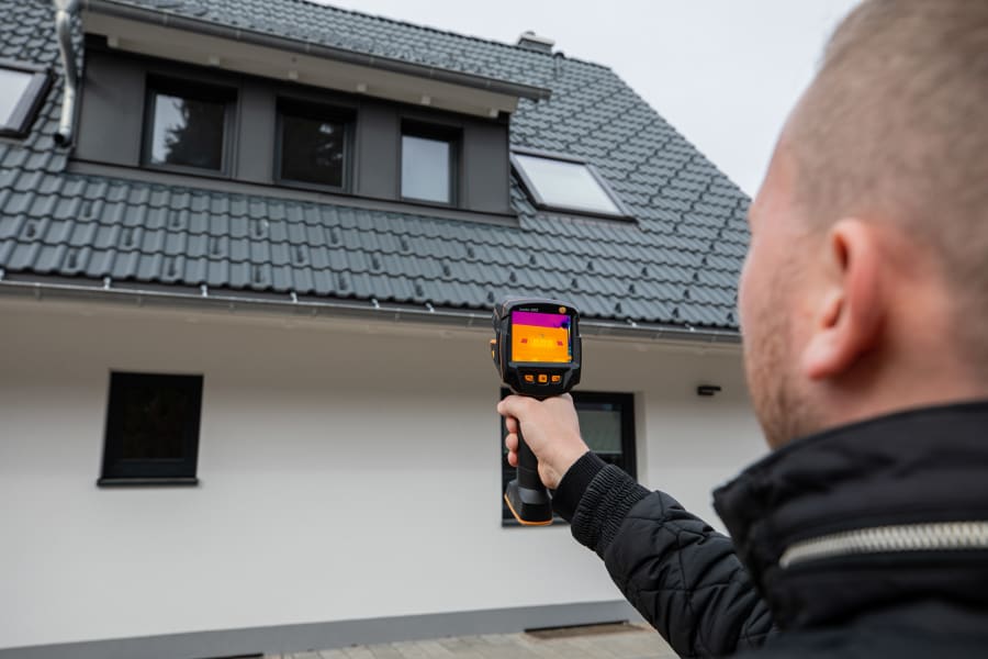 testo 883 Thermografie im Außenbereich