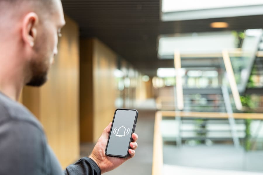 Data retrieval of the WLAN data logger testo Saveris 2 via tablet