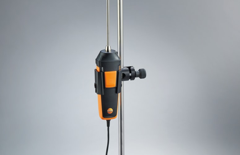 Measuring tripod for flow measurements