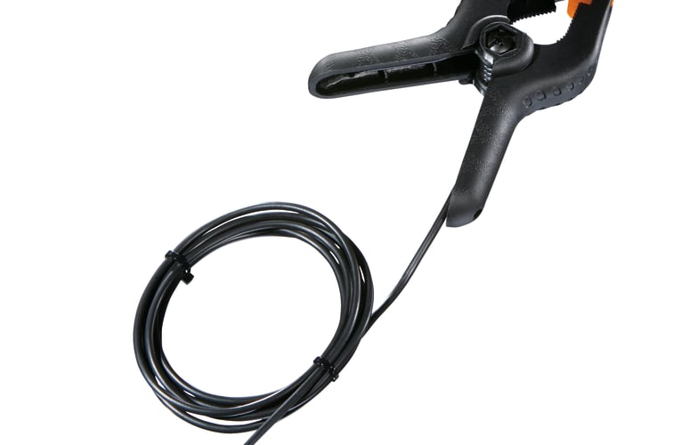 Clamp probe for measurement on pipes for diameter 6 to 35 mm