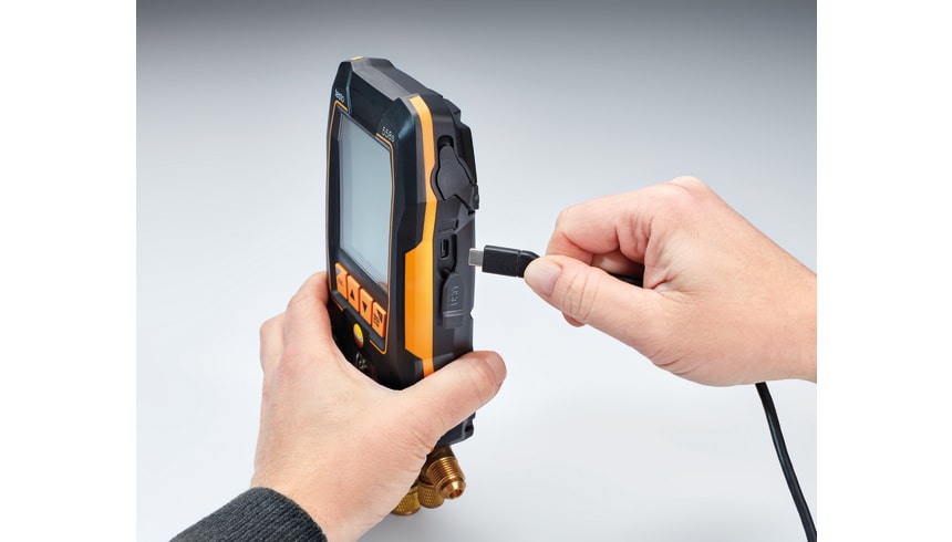 Testo 558s side detail showing charging connection and field-ready design