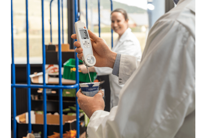 testo 104-IR BT – Infrared penetration thermometer with app