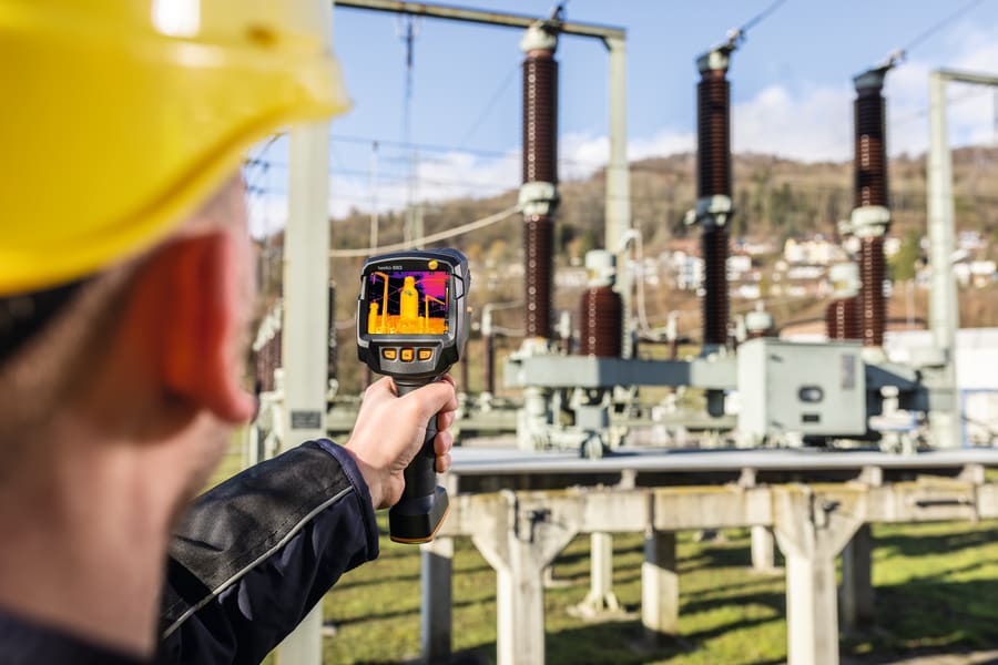 赤外線サーモグラフィ 発電設備点検