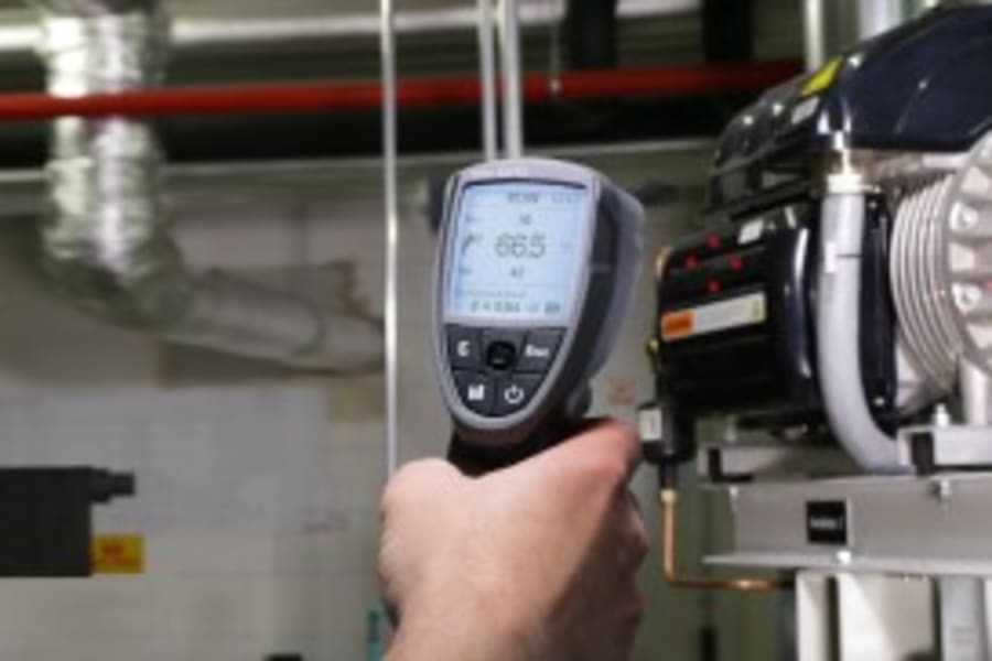 Testo赤外放射温度計 testo835 T2