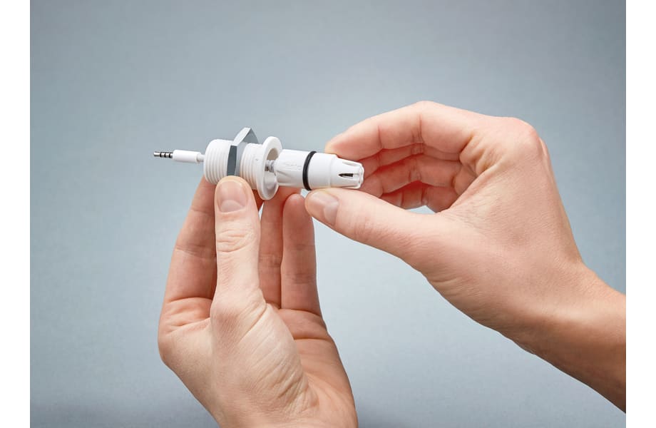 Temperature and humidity probe