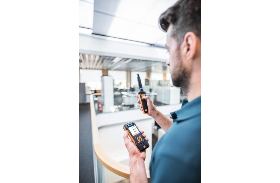 Measure CO2 concentration for assessing indoor air quality with CO2 probe and testo 440