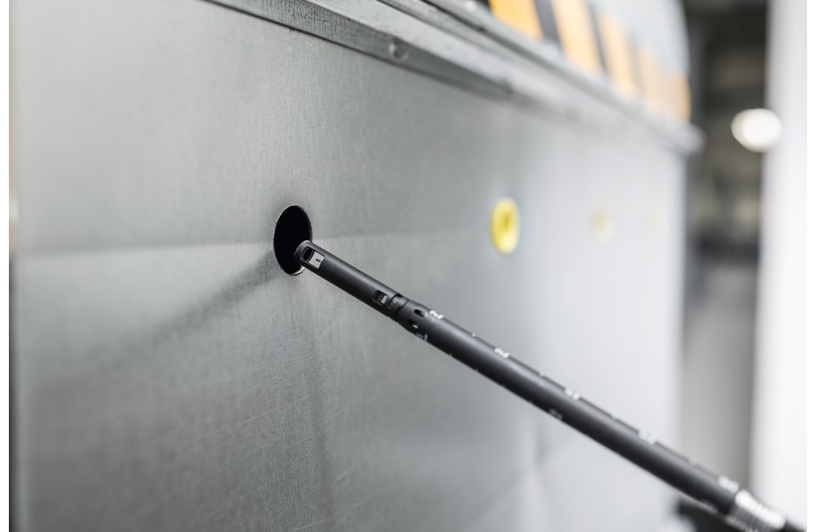 Hot wire probe with scaled telescope