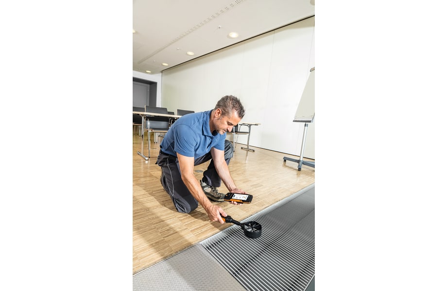 Set para el nivel de confort testo 400 con tr&iacute;pode