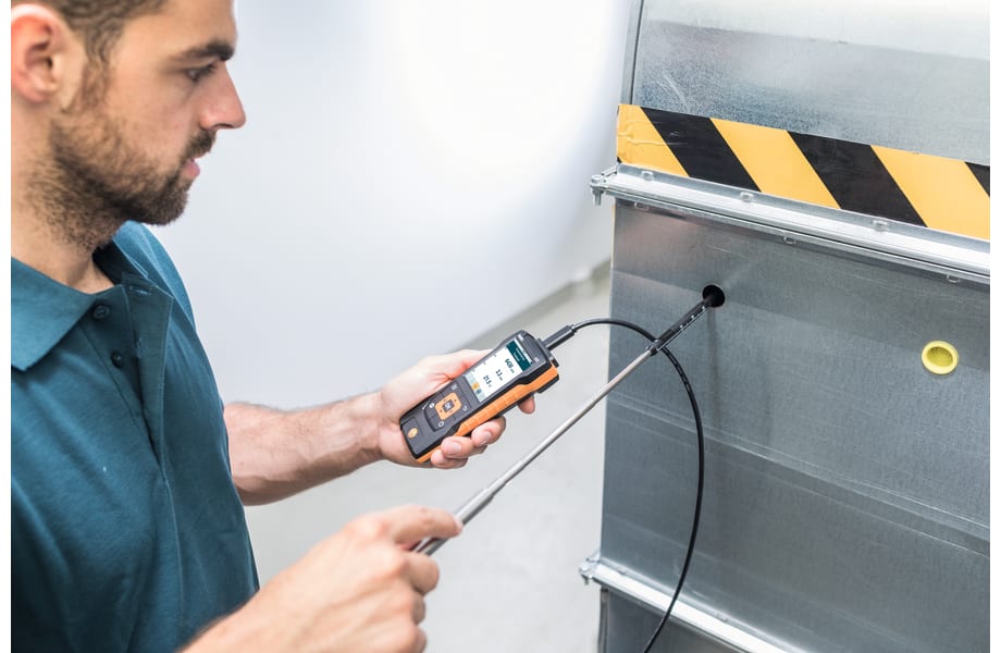 Medici&oacute;n de caudal  volum&eacute;trico en scanales de ventilaci&oacute;n con sonda de hilo caliente  y testo 440
