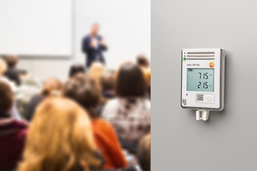 Webinaraufzeichnung: Infektionsrisiken durch die richtige Raumluftqualität minimieren.