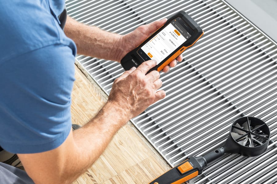 Valutazione dei luoghi di lavoro caldi con testo 400 e WBGT-kit